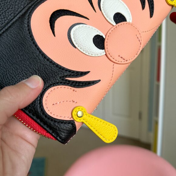 NWOT Loungefly Disney Alice in Wonderland Queen of Hearts Clutch Wallet - Picture 6 of 8